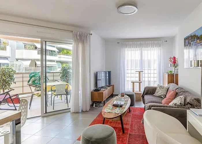 Old - Center 2 Bedroom Modern Place Lejlighed Antibes